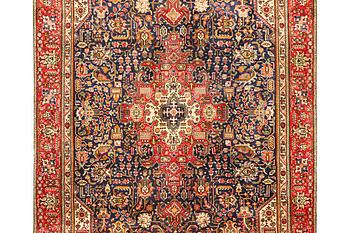 Carpet, Tabriz, approx. 293 x 186 cm.