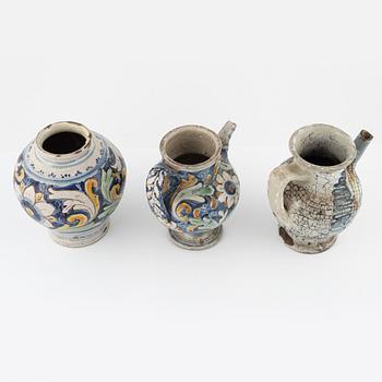 Seven earthenware apothcahry jars, southern Europe, 18th/19th century.