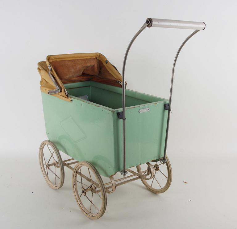 DOCKBARNVAGNAR, 2 st. 1900-tal.