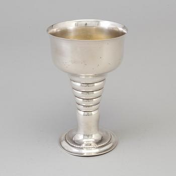 A Danish Art Nouveu sterling silver vase maker's mark A Michelsen, Copenhagen, 1912.