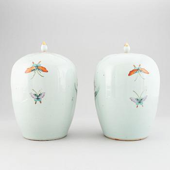 A pair of Chinese famille rose jars, 20th century.