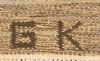 A Swedish signed GK flat weave carpt approx 300x200 cm.