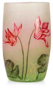 1059. An art nouveau Daum cameo glass vase, Nancy, France.
