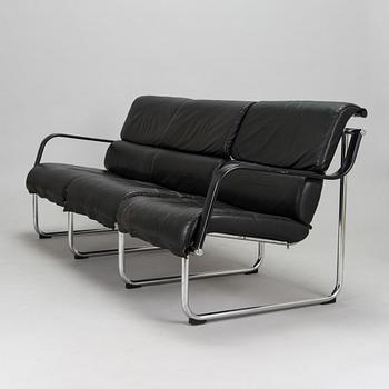 Yrjö Kukkapuro, a late 20th century 'Remmi' sofa for Avarte.