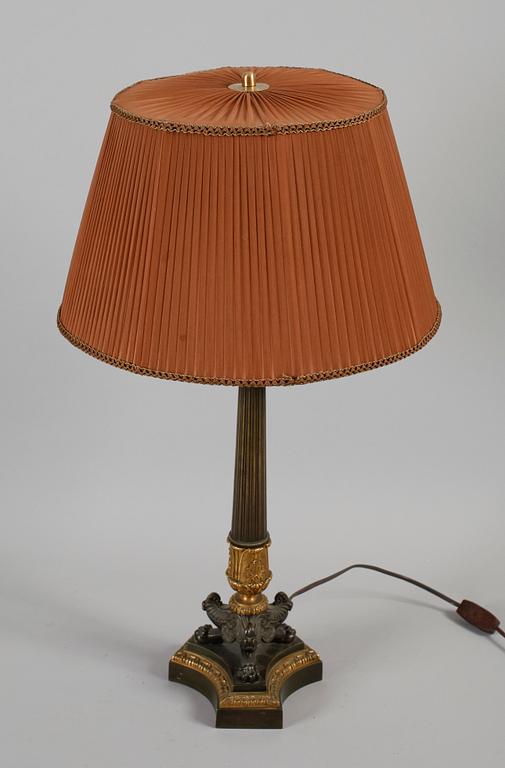 BORDSLAMPA, mässing, empirestil, 1800-/1900-tal.