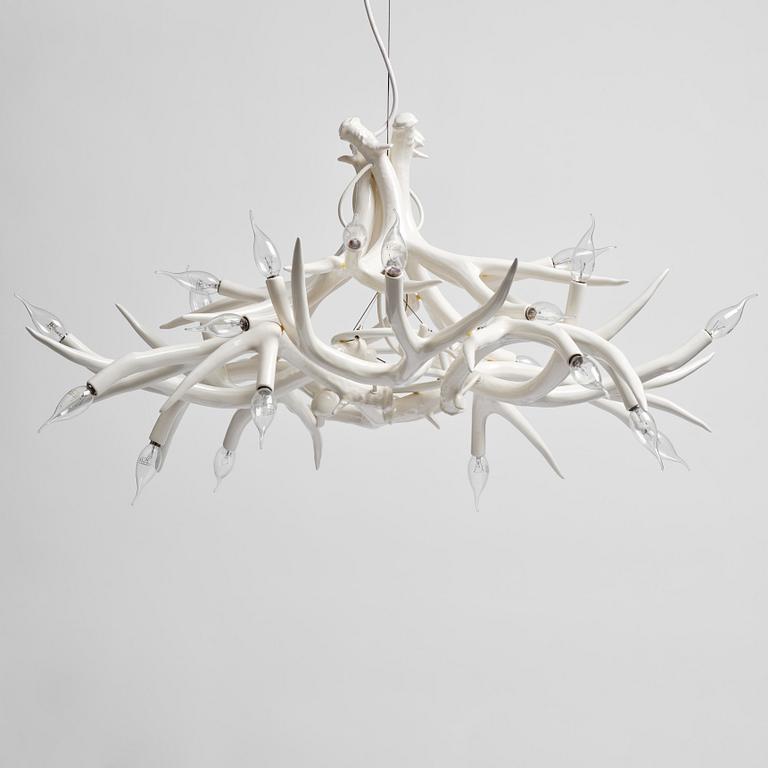 Jason Miller, takkrona, "Superordinate Chandelier 12 Antlers, taklampa, Roll & Hill, USA.