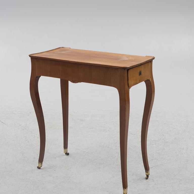 Bord, tillskrivet Jöns Efverberg (mästare i Stockholm 1768-77), Rokoko.