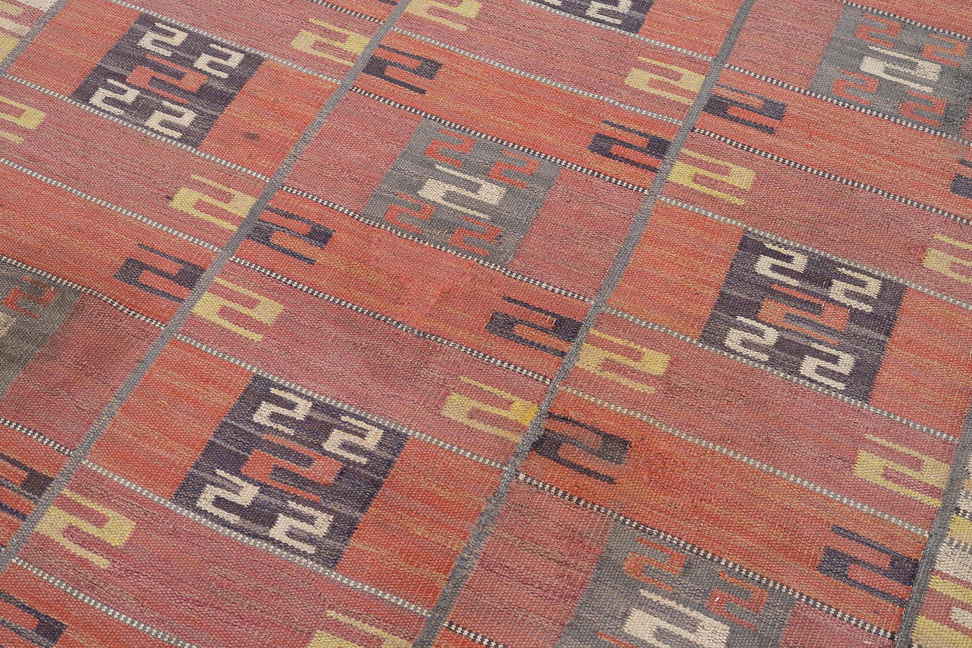 Märta Måås-Fjetterström, matta, "Röda Esset", rölakan, ca 261 x 201 cm, signerad MMF.