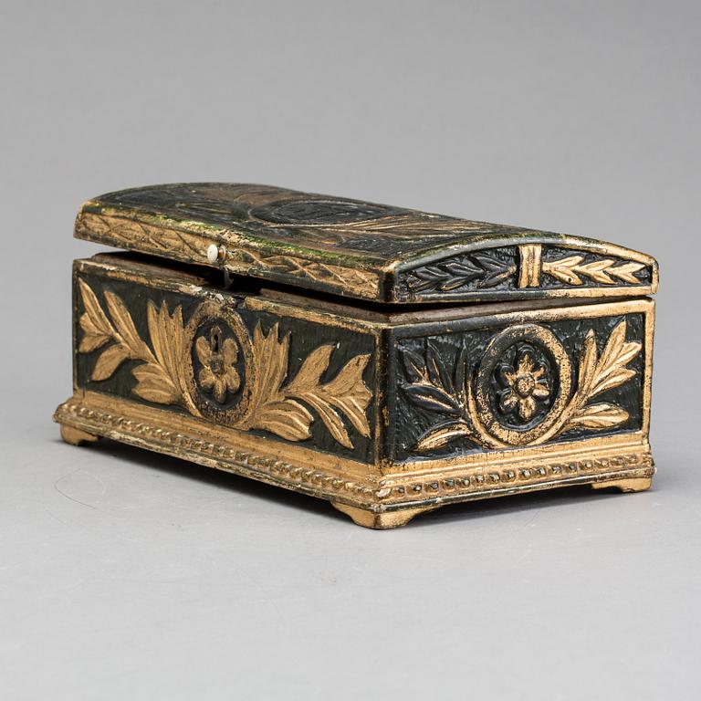 A Late Gustavian casket around 1800.