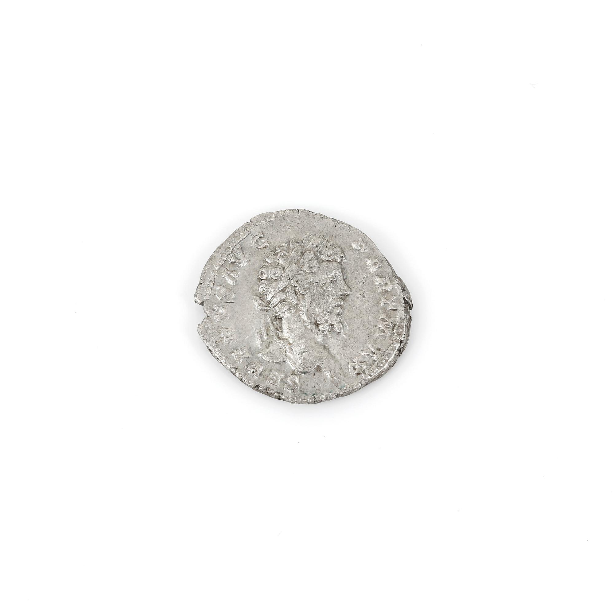 SILVERMYNT, Denarius, Severus Alexander, Romerska riket 222-235 efter Kristus. Ca 3 gram.