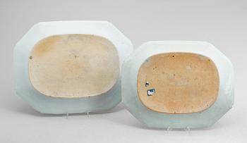 STEKFAT, 2 st, porslin, Kina, Qianlong 1736-1795.