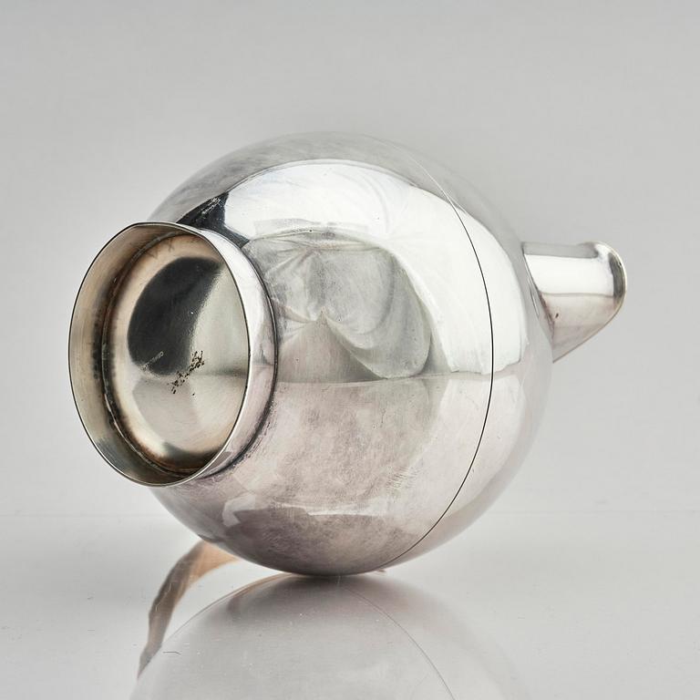 Sylvia Stave, a silver plated jug model 3470, C.G. Hallberg, Stockholm, 1930s.