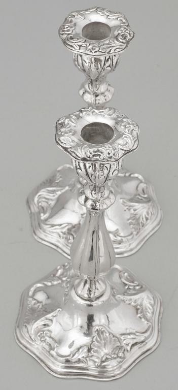 LJUSSTAKAR, ett par, silver, EG Markström, Uppsala, 1852. total vikt ca 339 g.