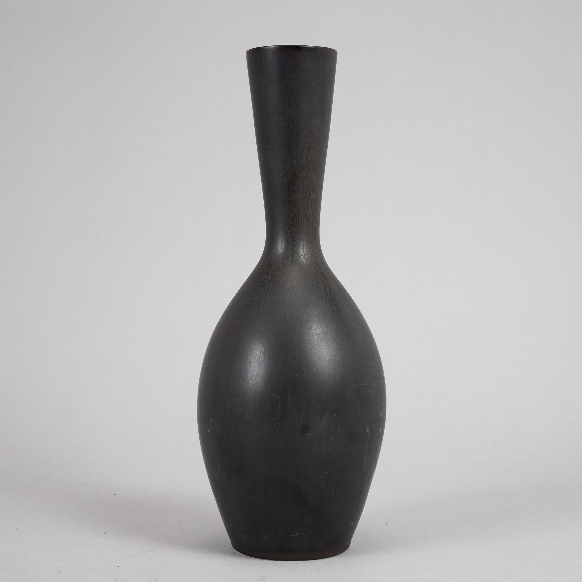 A stoneware vase by Carl-Harry Stålhane, Rörstrand.