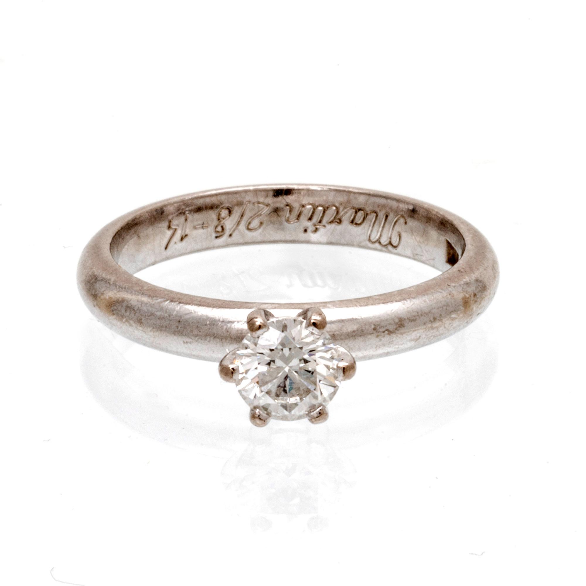 Ring solitär 18K vitguld och briljantslipad diamant, Kaplans, GIA dossier medföljer.