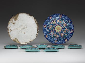 An enameled box and cover with a seven-piece cabaret, Qing dynasty, 18th Century.