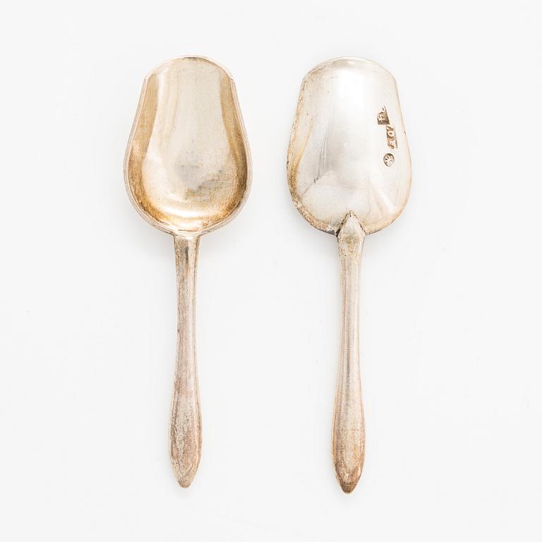 Saltkar, 12 st, och saltskedar, 12 st, Sazikov 1860 och F. O. Fagerström 1850-60-tal, S:t Petersburg, Ryssland.