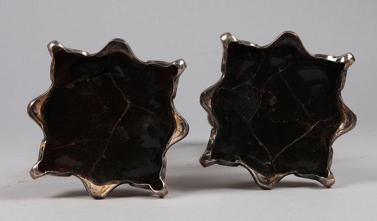 LJUSSTAKAR, ett par, nysilver, nyrokoko, 1800/1900-tal.