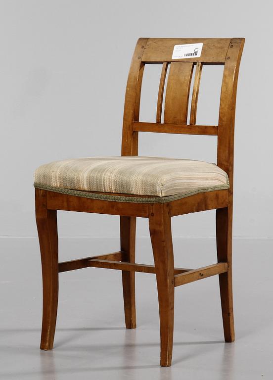 SKRIVBORD samt STOL, 1800/1900-tal.