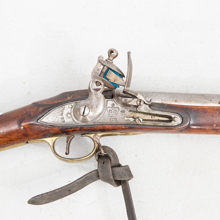 Flintlock musket, British model 1794 with bayonet, Swedish so-called subsidy rifle.