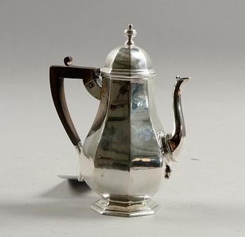 KANNA, silver, Goldsmiths & silversmiths company, England, 1900-talets första hälft.