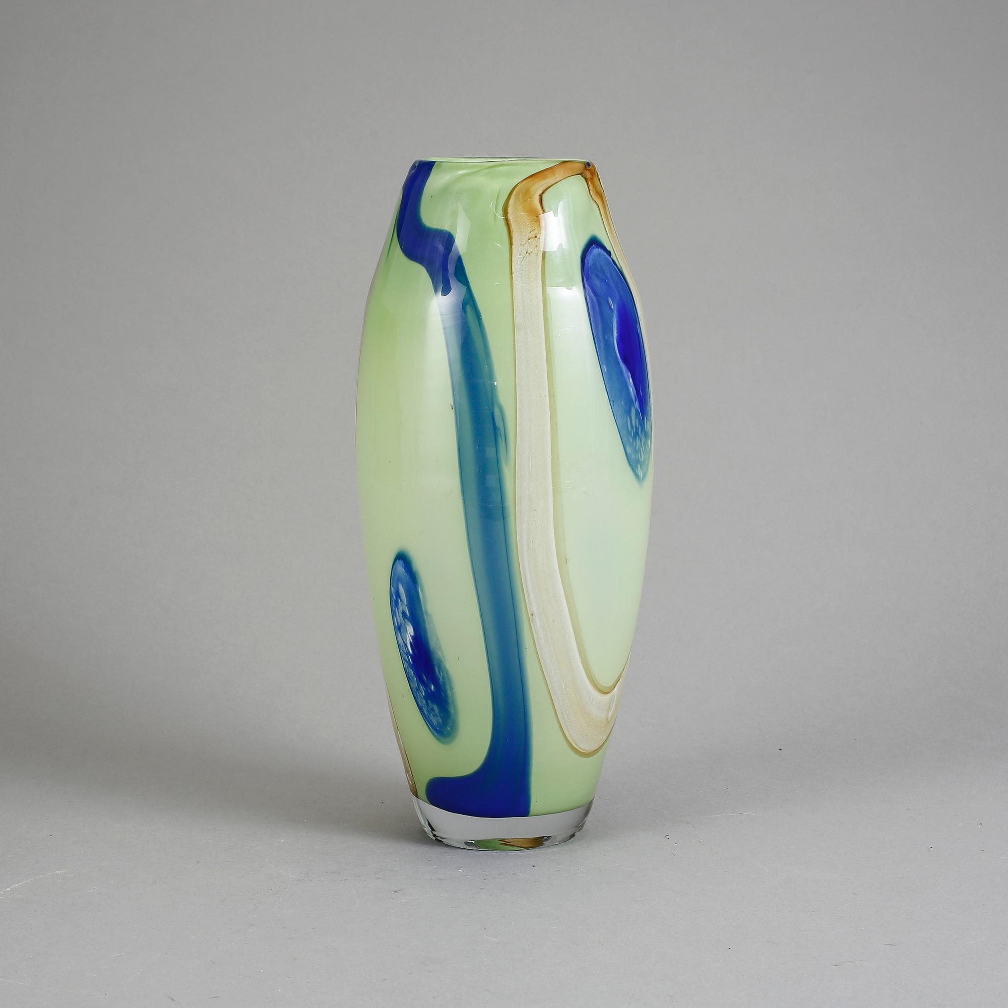 VAS, glas. Möjligen Italien, 1900-talets sista kvartal.