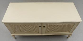 SIDEBOARD, gustaviansk stil, 1900-talets andra hälft.