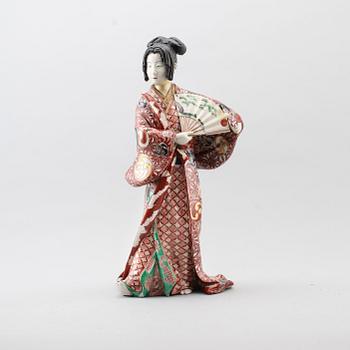 FIGUR, porslin, sannolikt Japan, 1900-talets första hälft.