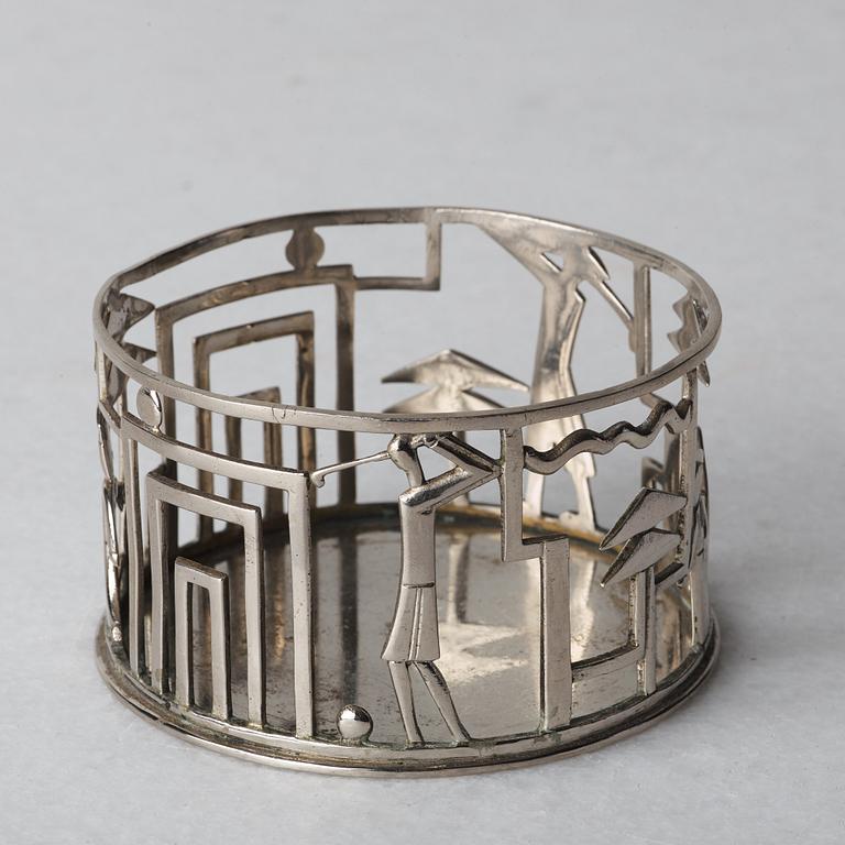 Werkstätte Hagenauer, a white metal coaster, Vienna.