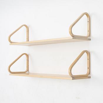 Alvar Aalto, a pair of model 112b shelves, Artek, end of the 20th century.