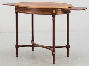 TEBORD, Louis XVI stil, 1900-talets första hälft till mitt.