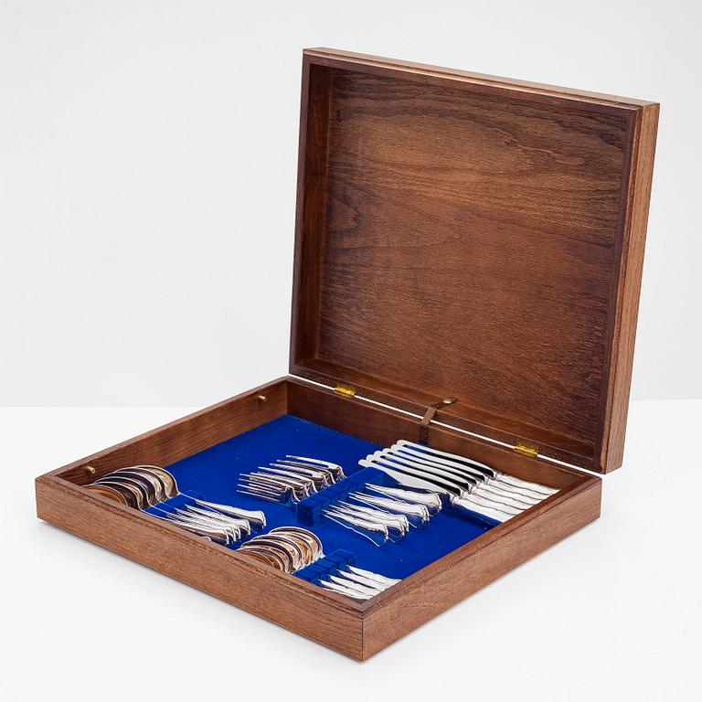A 35-piece 'Chippendale' silver cutlery set, Auran Kultaseppä oy, Turku Finland 1989.