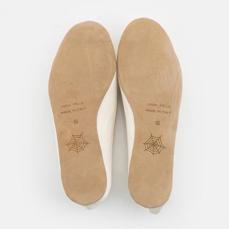 Charlotte Olympia, a pair of 'Cat nap' silk flats, a sleeping mask and a toilet bag, size S.