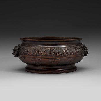 458. A bronze censer, Qing dynasty.