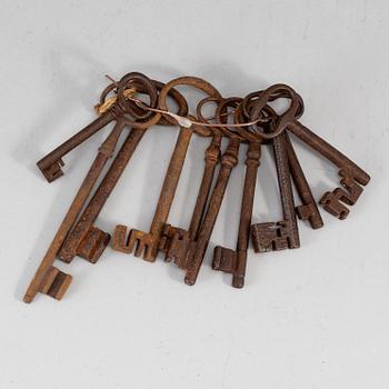 Ten cast iron keys, 17th/18th century.