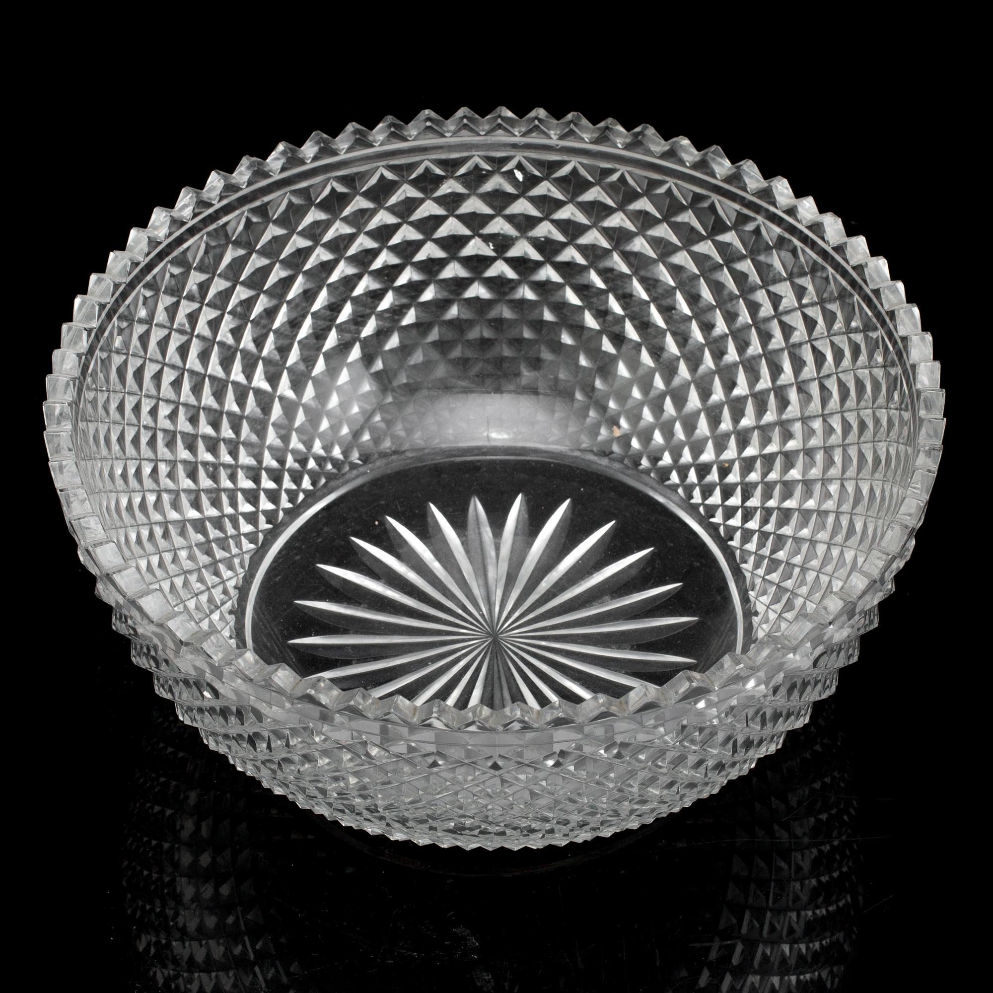 An Anglo-Irish glass bowl, 19th Century, Empire.