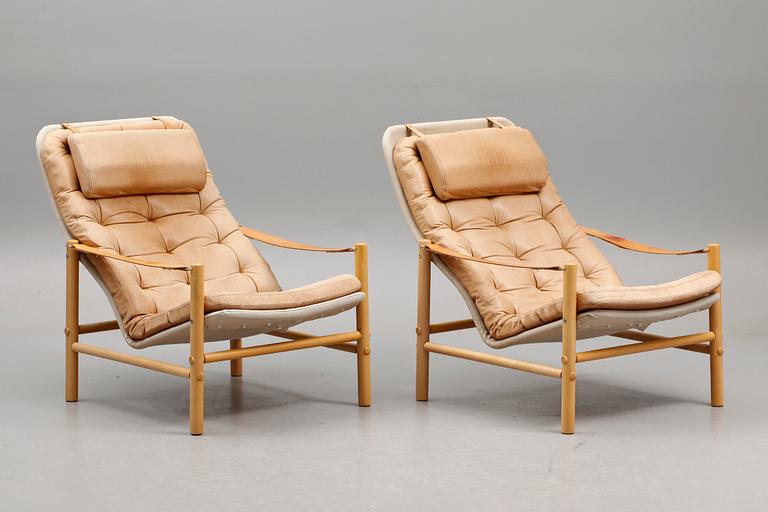 FÅTÖLJER, ett par, "Junker", Bror Boije, Dux, 1900-talets andra hälft.