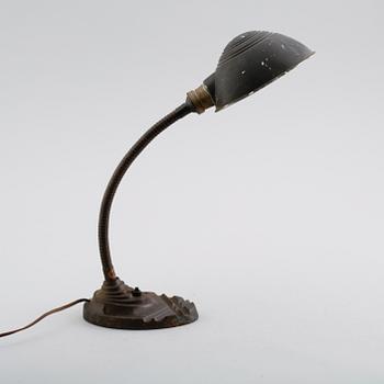 VÄGGLAMPA, industrimodell, Erpe, Belgien, 1900-talets första hälft.