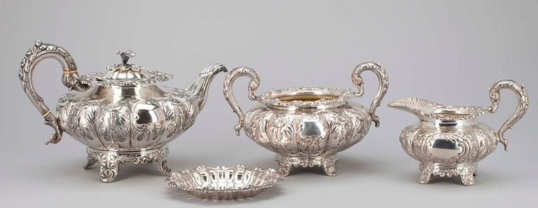 A TEA SERVICE, 3 PARTS AND A TRAY.
