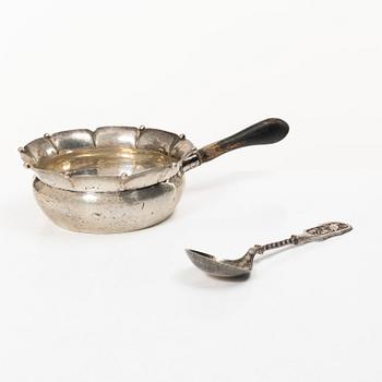 Sauceboat, silver, Oscar Sjögren, Gothenburg 1920, and spoon, silver, David Andersen, Norway early 20th century.