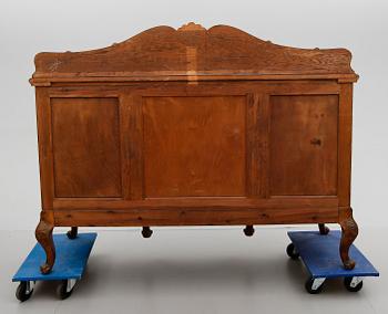 SIDEBOARD, rokokostil, 1900-talets första hälft.