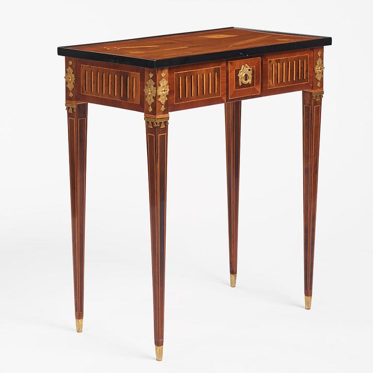 A Gustavian table by A Lundelius (master in Stockholm 1778-1823), not signed, late 18th Century.