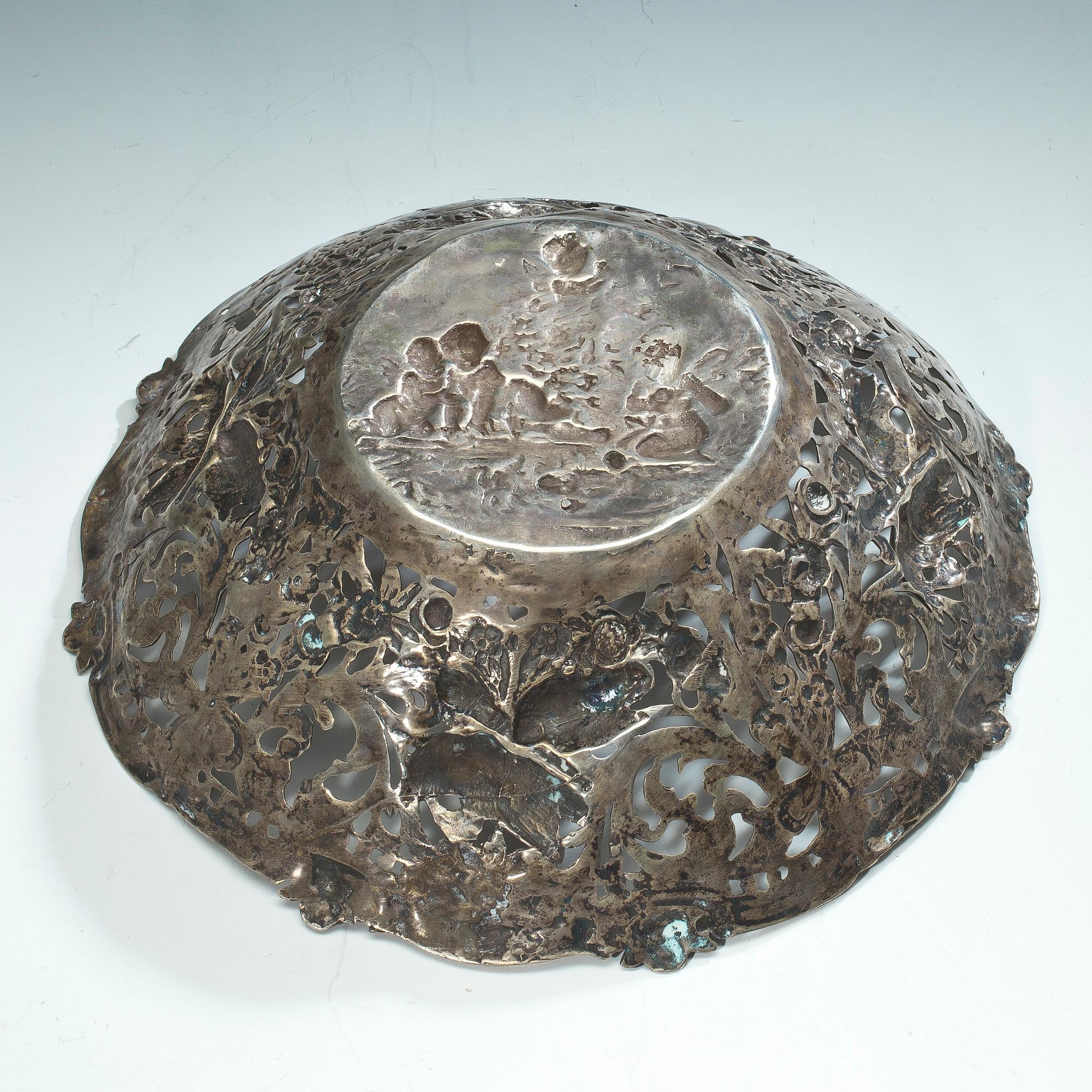 SKÅL, silver, Onni Vainio, Helsingfors 1957. Vikt 822 g.