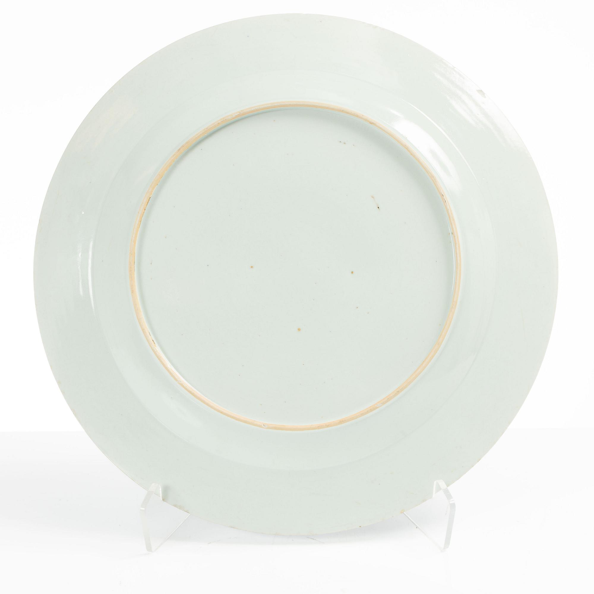 A Chinese blue and white porcelain serving dish, Qing dynasty, Qianlong (1736-95).