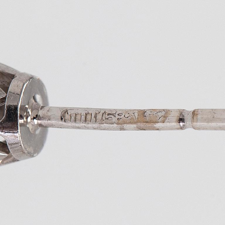 Korvakorut, briljanttihiotut timantit yhteensä 0,70 ct, 14K valkokultaa.