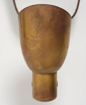 Carl-Axel Acking, vägglampor, ett par, modell "5029", Bröderna Malmströms Metallvarufabrik, Malmö, 1940-tal.