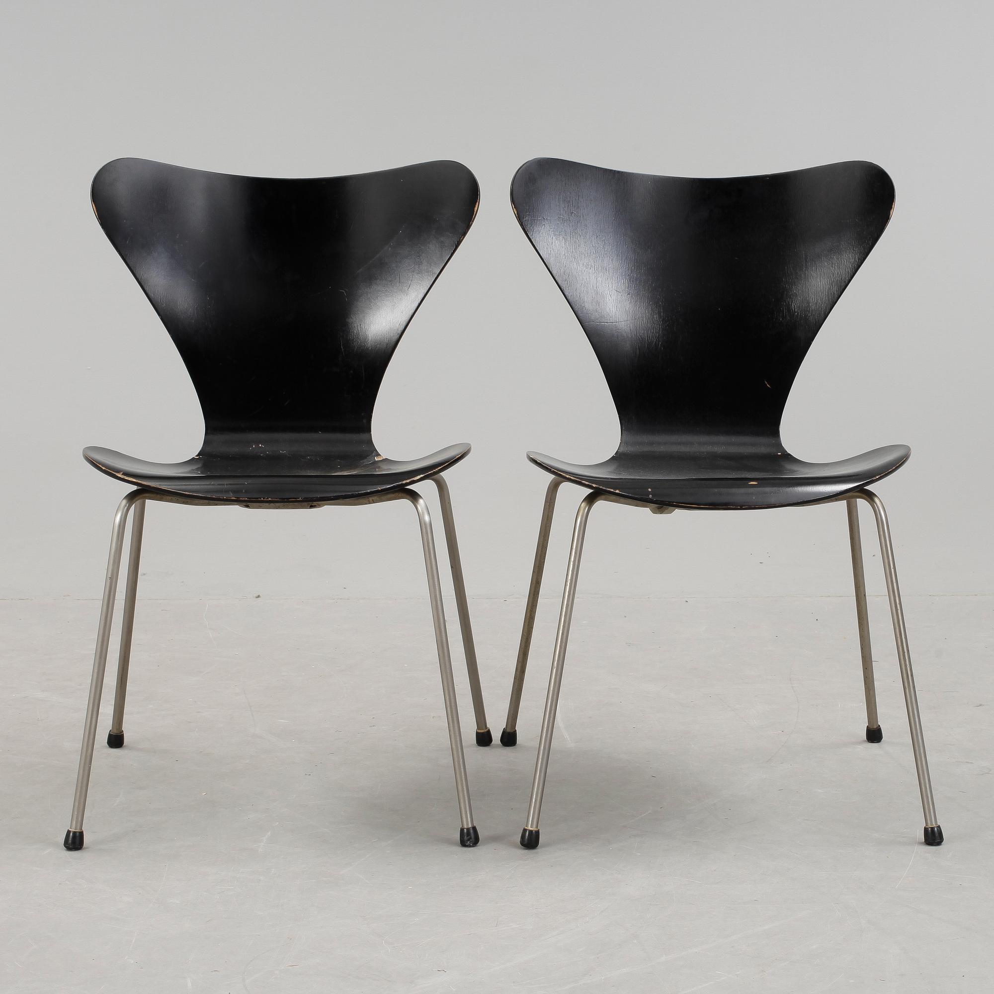 STOLAR, ett par, "Sjuan", Arne Jacobsen, Fritz Hansen.