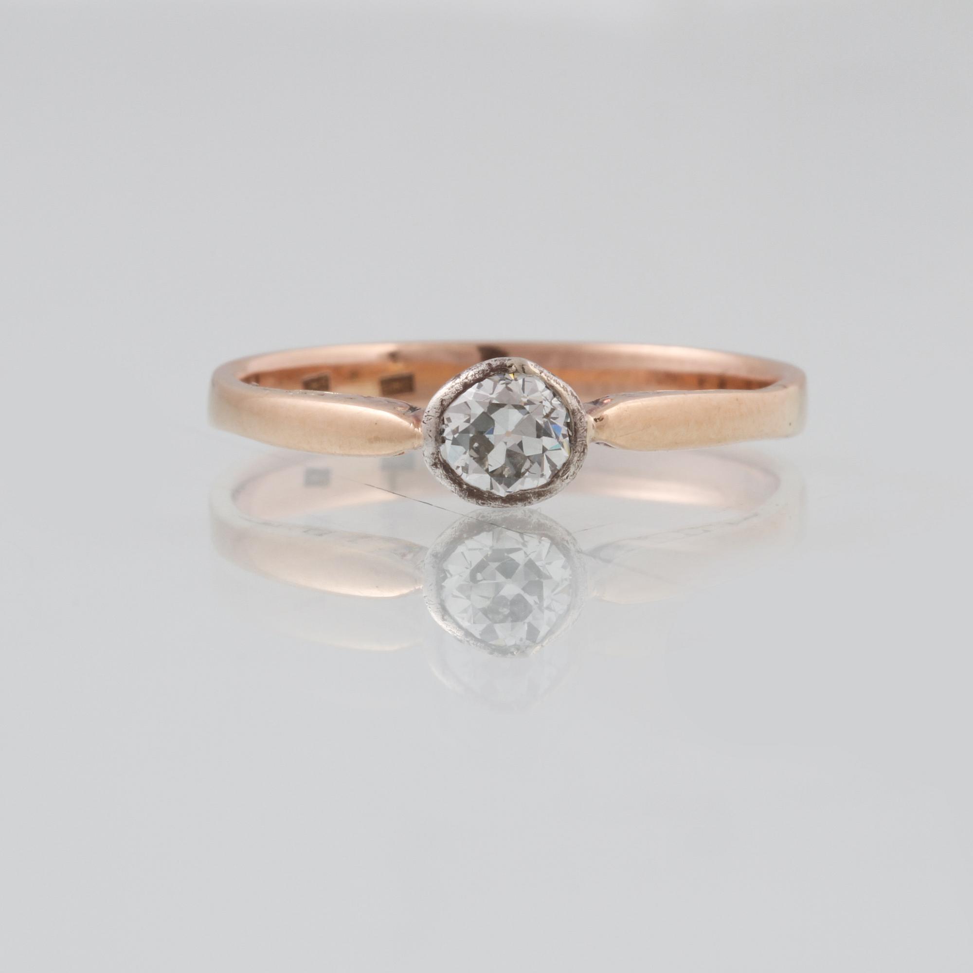 RING, 14K guld med gammalslipad diamant. Vikt 1,8 gram.