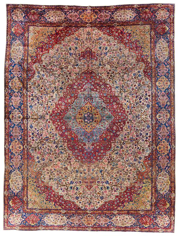 CARPET. Semi-antique Silk Kashan. 428 x 315,5 cm.