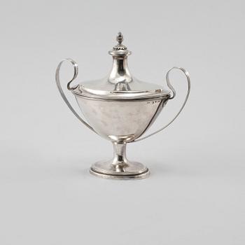 STRÖSOCKERSKÅL, silver, Johan Wilhelm Zimmerman, Stockholm, 1797, vikt 479 gram.